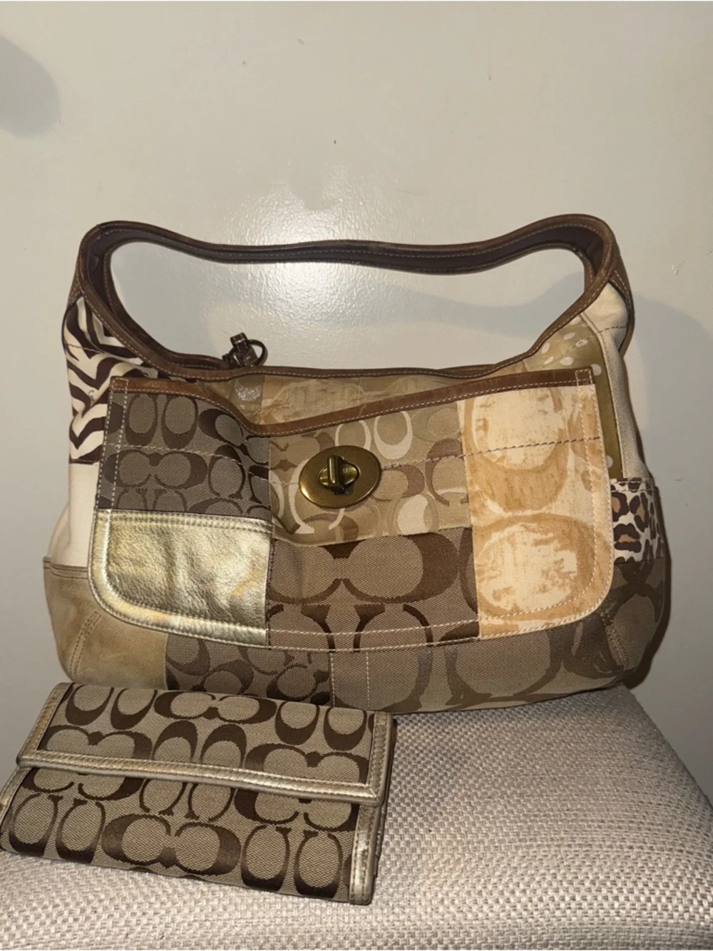 Coach Ergo Patchwork Hobo Shoulder Bag in Neutral/Beige with Matching Wallet - Picture 2 of 10